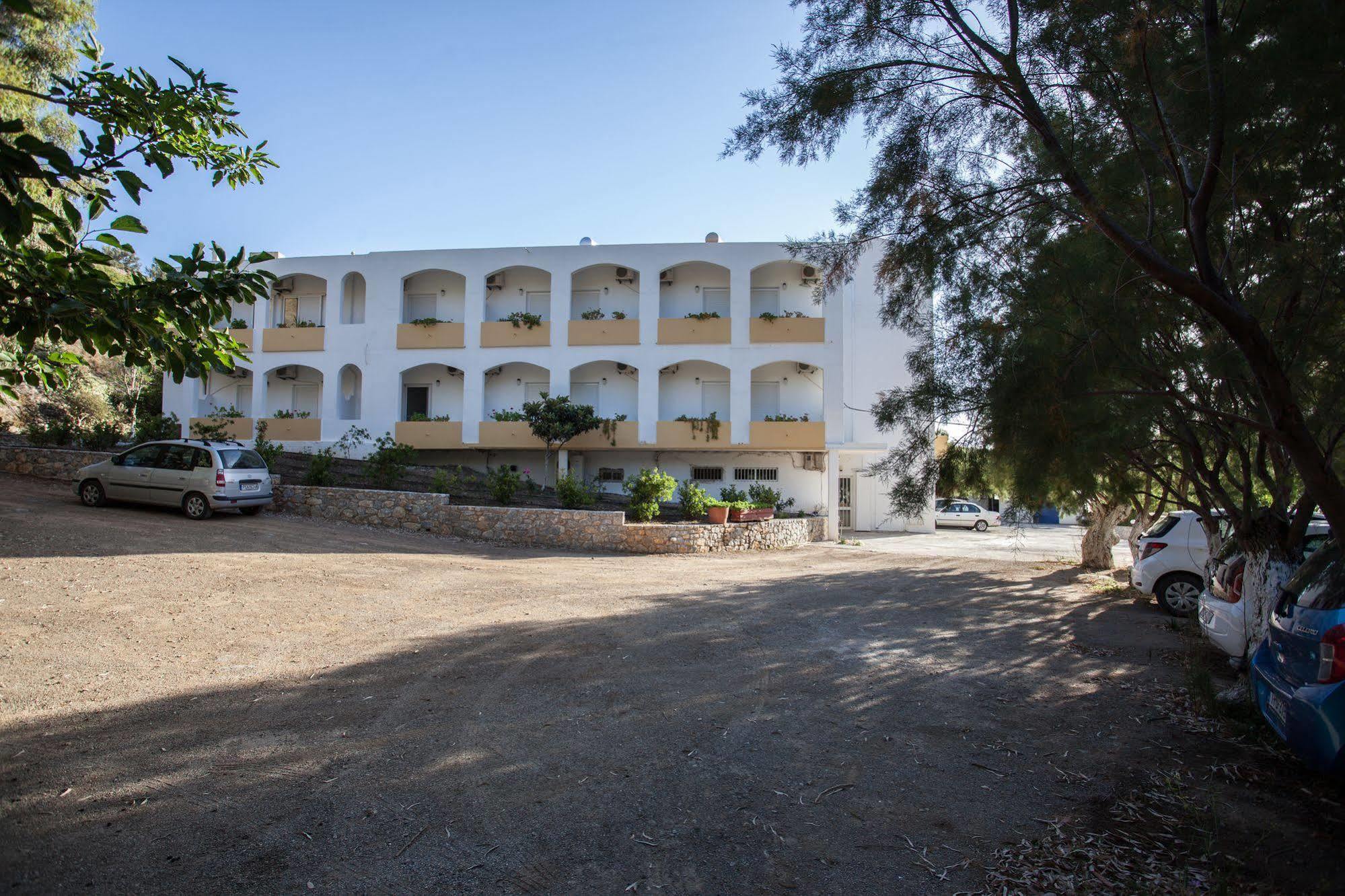 Ammoudi Hotel Damnoni Exterior photo